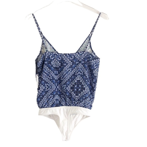 Lovers & Friends NWT Vision Cami Bodysuit Blue Scarf Print XS - Picture 4 of 10